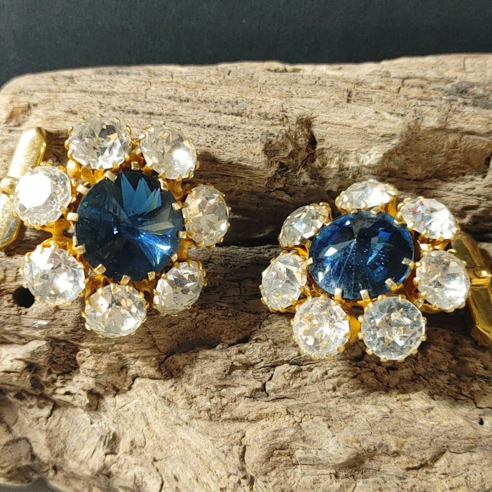 Rivoli Rhinestone Vintage Gold Tone Cufflinks Blue Clear Rhinestones Prong Set